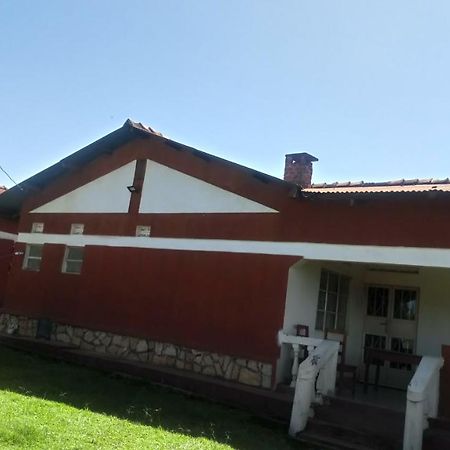 فندق Knowledge For Change House Fort Portal المظهر الخارجي الصورة